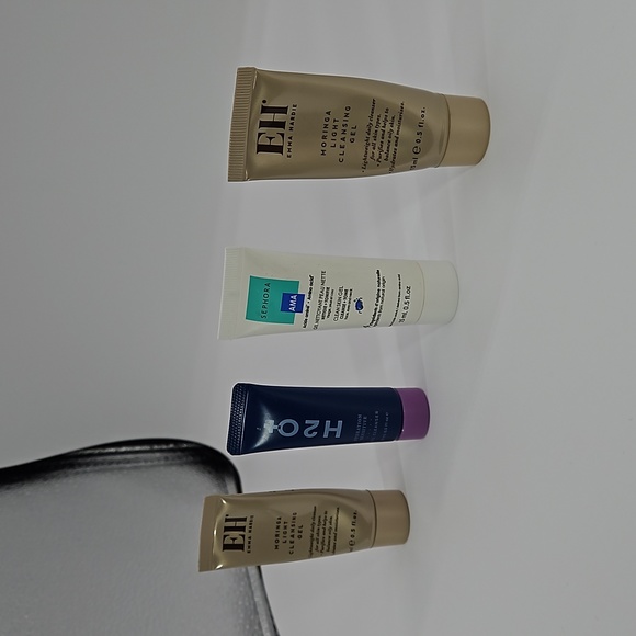 Gel Cleanser Lot (DELUXE SAMPLE-SIZES) - Picture 3 of 7